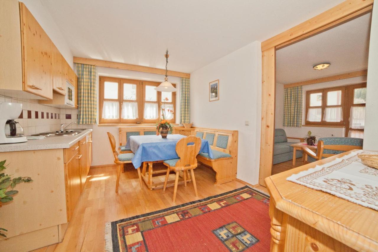 Chasa Per La Punt Apartment Galtur Bagian luar foto